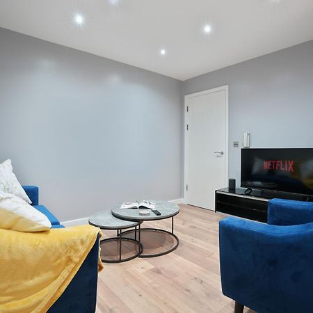Stylish Modern Home In Sheffield Bagian luar foto